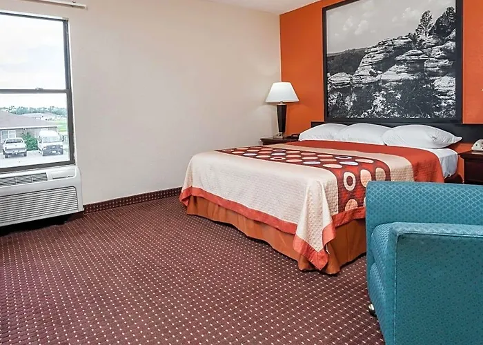 Super 8 By Wyndham Hotel 2*