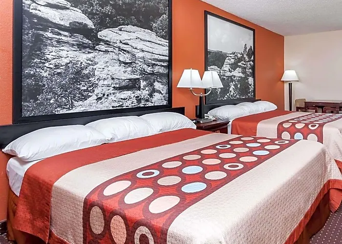 Super 8 By Wyndham Hotel 2*