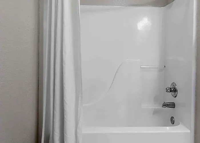 Super 8 By Wyndham Harrisburg