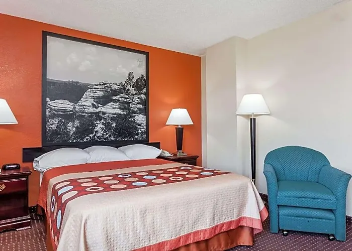 Super 8 By Wyndham Harrisburg