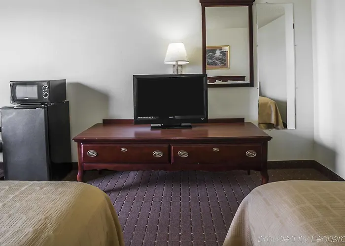 Super 8 By Wyndham Harrisburg